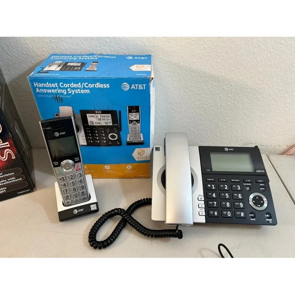 A T & T Cordless & Handset Phone